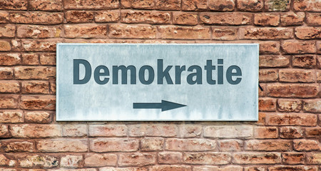 Fototapeta na wymiar Schild 225 - Demokratie
