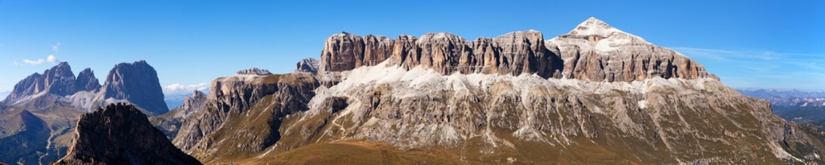 Fototapeta na wymiar Sella Gruppe and Piz Boe, Dolomites mountains, Italy