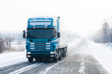 Fototapeta na wymiar Truck on a winter road