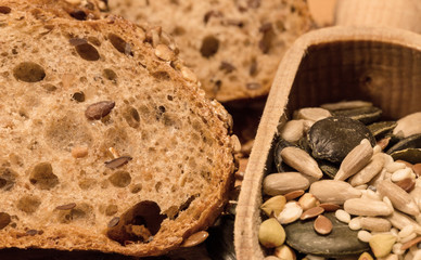 Grain and spelta bread with cereals 8