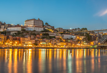 Naklejka premium Porto skyline at dusk, Portugal