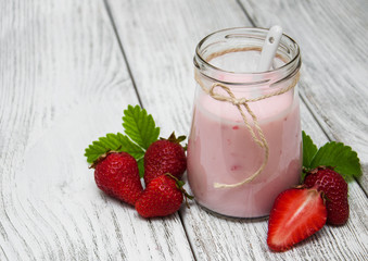 yogurt with fresh strawberries