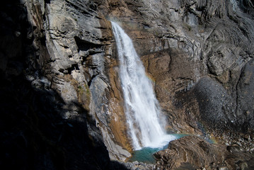 Cascada del Sorrosal en la localidad de Broto, Huesca