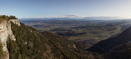 Panorama d'Yverdon-les-Bains et de Baulmes depuis le Mont de Baulmes
