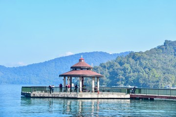 Obraz premium Pavilion at Ita Thao Pier Near Sun Moon Lake
