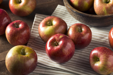 Raw Red Organic Kiku Apples