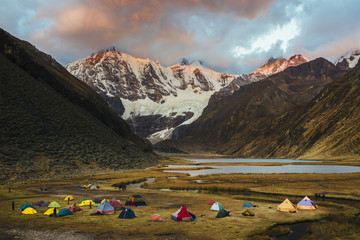 Campsite for trekking tours at the Laguna Jahuacocha on the Huayhuash Trek/ Cordillera Blanca/...