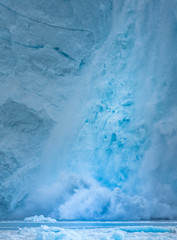 Obraz premium Calving Eqi glacier, Disko Bay, Greenland