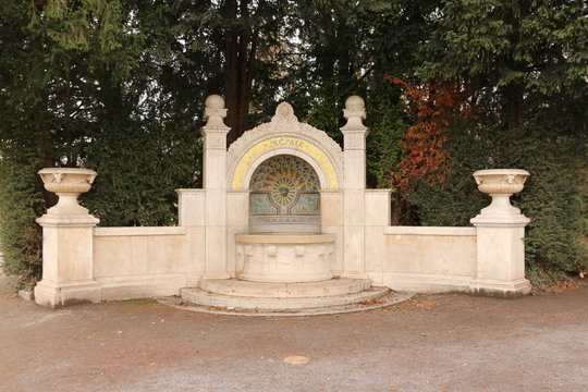 Denkmal an der Uferpromenade des Z&uuml;richsees bei Z&uuml;rich