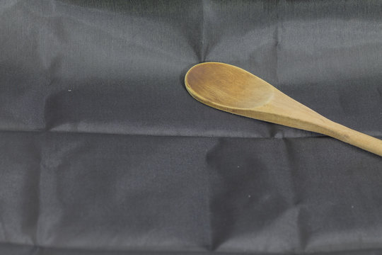 mestolo da cucina in legno