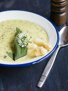 White Asparagus and Wild Garlic Soup