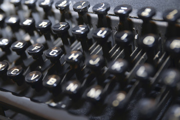 photo of the keyboard of an old typewriter