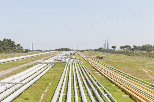 Refinery pipeline