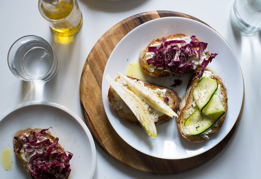 Toasted Bread with vegetables