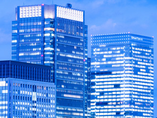 丸の内の高層ビル