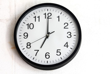 Wall clock in the morning 07.00