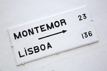 Lisbon Arrow Sign