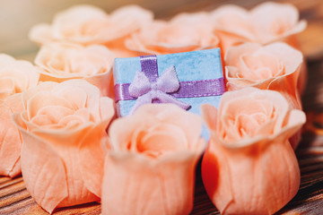 Romantic gift hided in roses idea