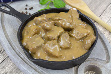 sauté de boeuf au poivre