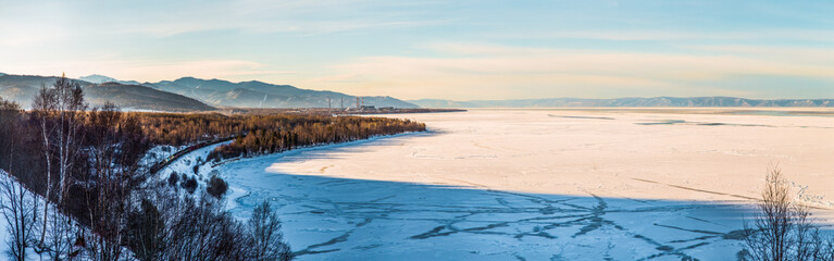 Obraz premium beautiful scenic landscape with shore and frozen lake Baikal