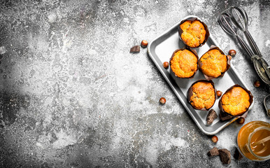 Muffins with honey and nuts.