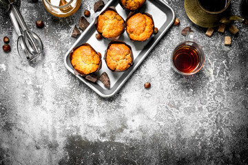 Honey muffins with fragrant tea.