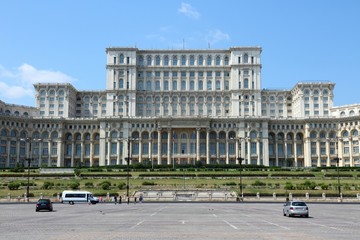 Fototapeta na wymiar Palace of the Parliament in Bucharest, Romania