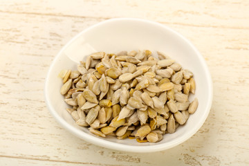 Peeled sunflower seeds
