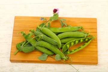 Ripe green peas