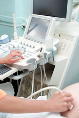 echography of pregnant woman