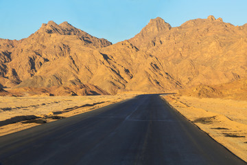 Fototapeta na wymiar Road through the mountains in Egypt