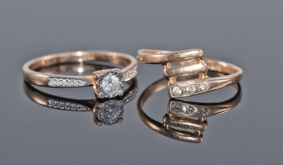 different a gold rings