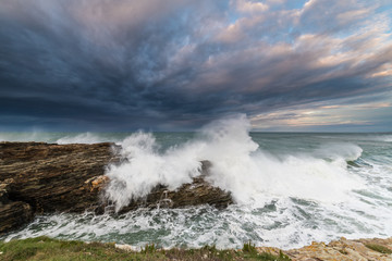 Spectacular swell in the Galician coast of Rinlo!