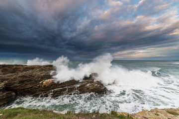 Spectacular swell in the Galician coast of Rinlo!