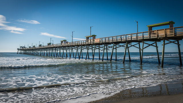 Fototapeta Bogue Inlet pier in Emerald Isle
