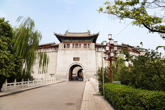 Lijing gate is the fortified entrance to the old city of Luoyang, henan, China