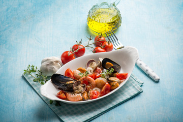 seasalad with fresh tomatoes