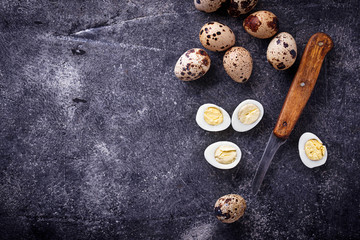 Raw and boiled quail eggs