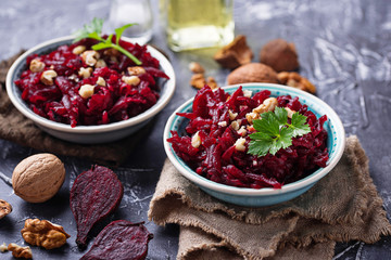 Healthy vegan beetroot salad with walnuts 