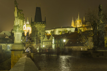 Fototapeta na wymiar The Prague Castle by night