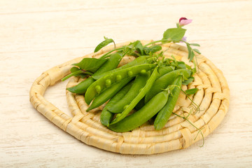 Ripe green peas
