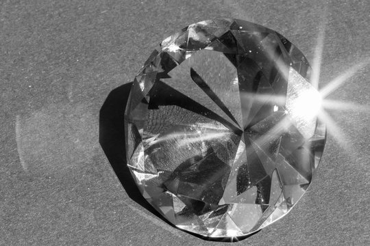 verre cristal de roche d&eacute;coration taille diamant &agrave; facettes 