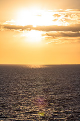 Obraz premium Sunset over sea