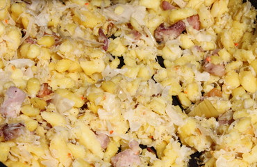 Halusky with potatoes, cabbage and ham