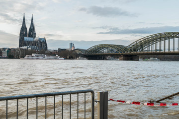Köln Hochwasser - 187761078