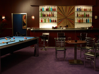 Pool table and bar diorama 