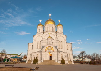 Fototapeta na wymiar Transfiguration Cathedral in the Holy Diveev Monastery