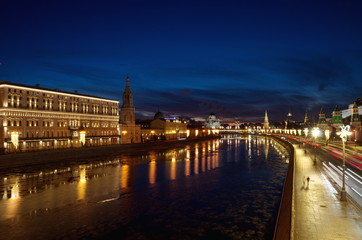 Fototapeta premium Beautiful view of the Sofiyskaya and the Kremlin embankments winter evening, Moscow, Russia
