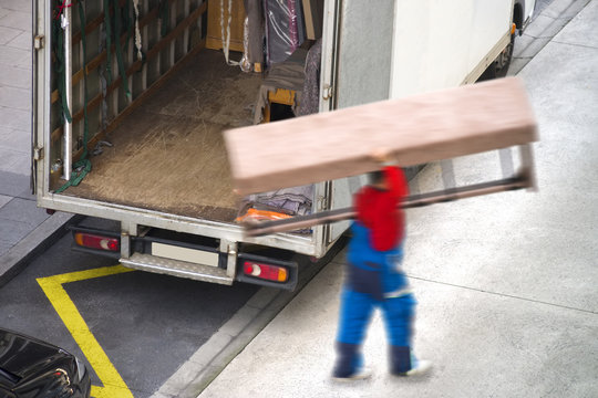  removal truck and delivery man