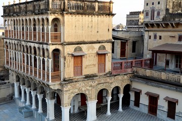 Naklejka premium Abandoned Haveli Falling into Disrepair, Churu, Rajasthan